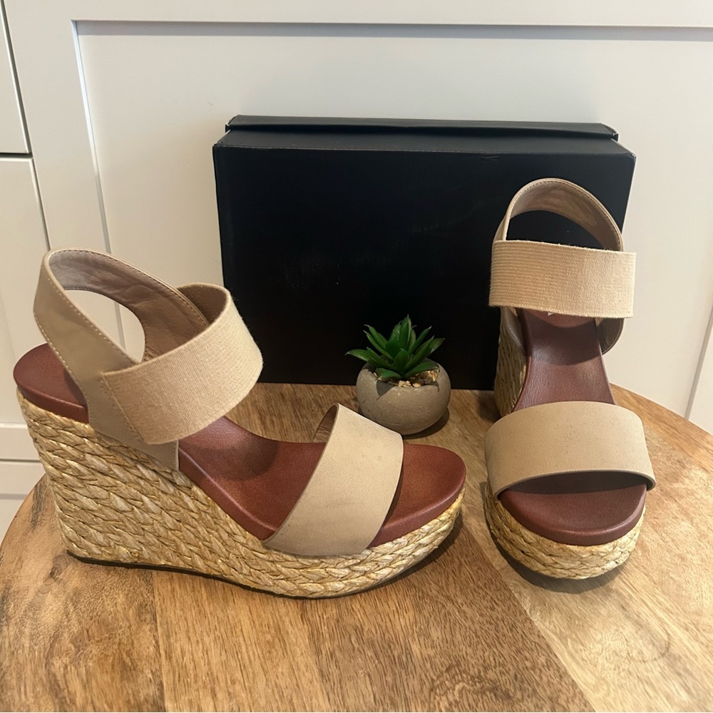 MIA Women's Tan Wedge Platform Espadrille Sandals EUC